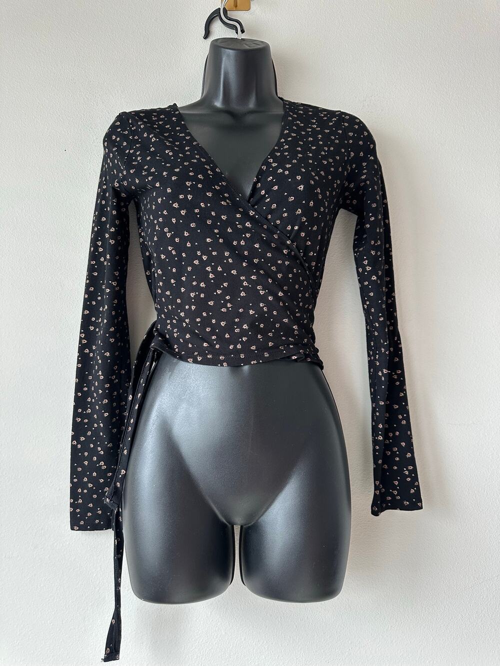 Brandy Melville Black Ditsy Floral Wrap Top Coquette Balletcore Long Sleeve S